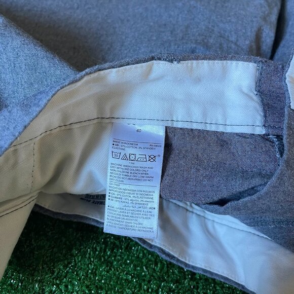 Old Navy Flat Front Ultimate Slim Built-in-flex Chambray Chino Short Size 40 - Picture 13 of 13